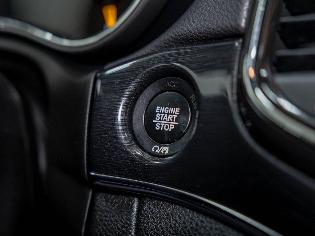 2021 Jeep Grand Cherokee in St-Jérôme, Quebec - 28 - w1024h768px