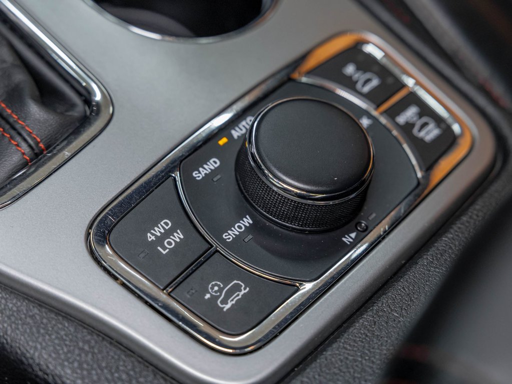 2021 Jeep Grand Cherokee in St-Jérôme, Quebec - 24 - w1024h768px