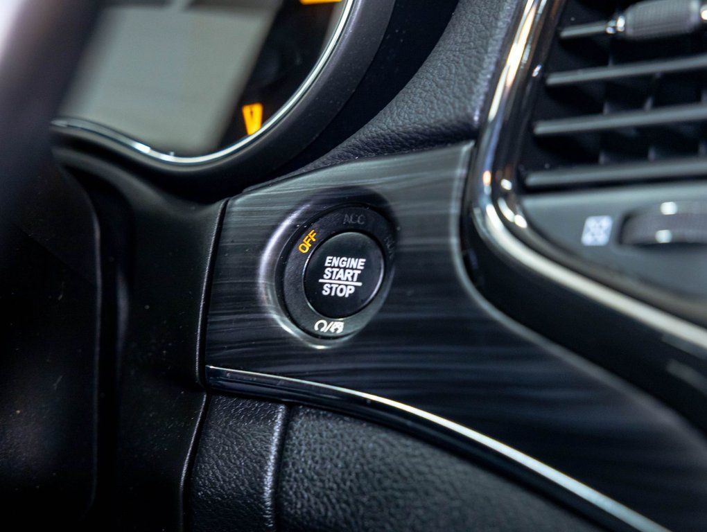 2022 Jeep Grand Cherokee in St-Jérôme, Quebec - 26 - w1024h768px