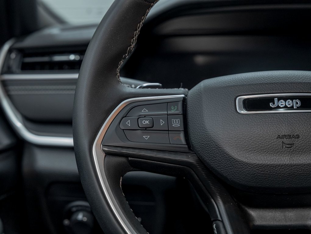 2023 Jeep Grand Cherokee in St-Jérôme, Quebec - 15 - w1024h768px