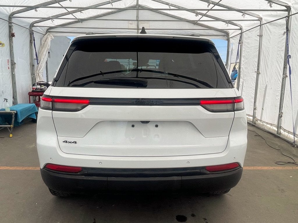 2023 Jeep Grand Cherokee in St-Jérôme, Quebec - 8 - w1024h768px