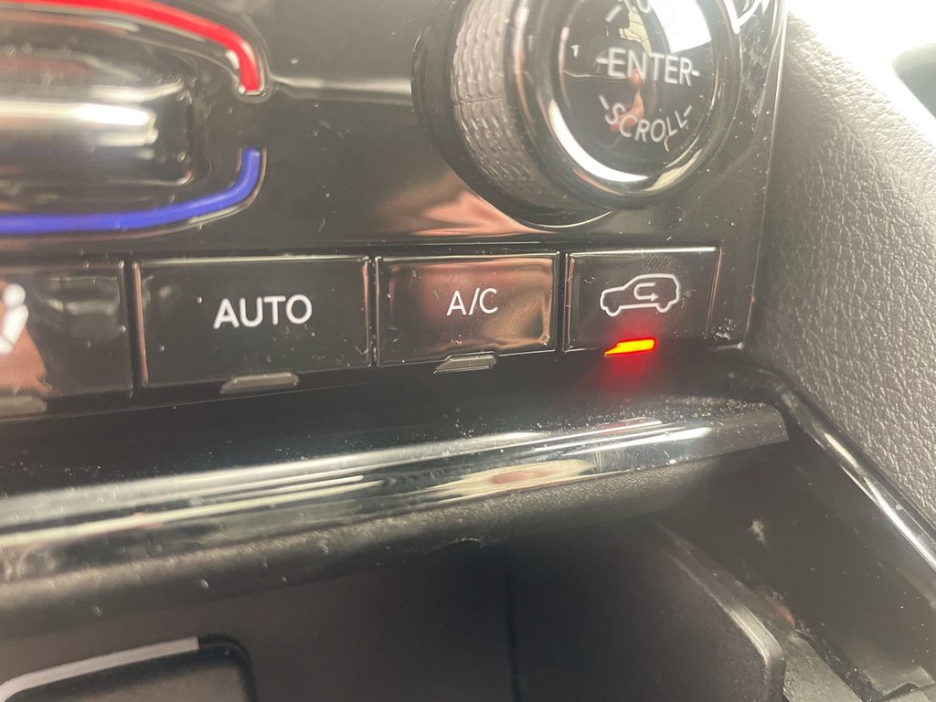 2023 Jeep Grand Cherokee in St-Jérôme, Quebec - 16 - w1024h768px