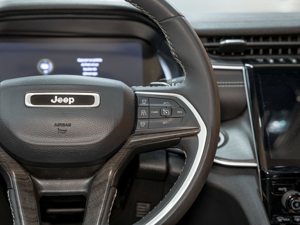 2023 Jeep Grand Cherokee in St-Jérôme, Quebec - 15 - w1024h768px