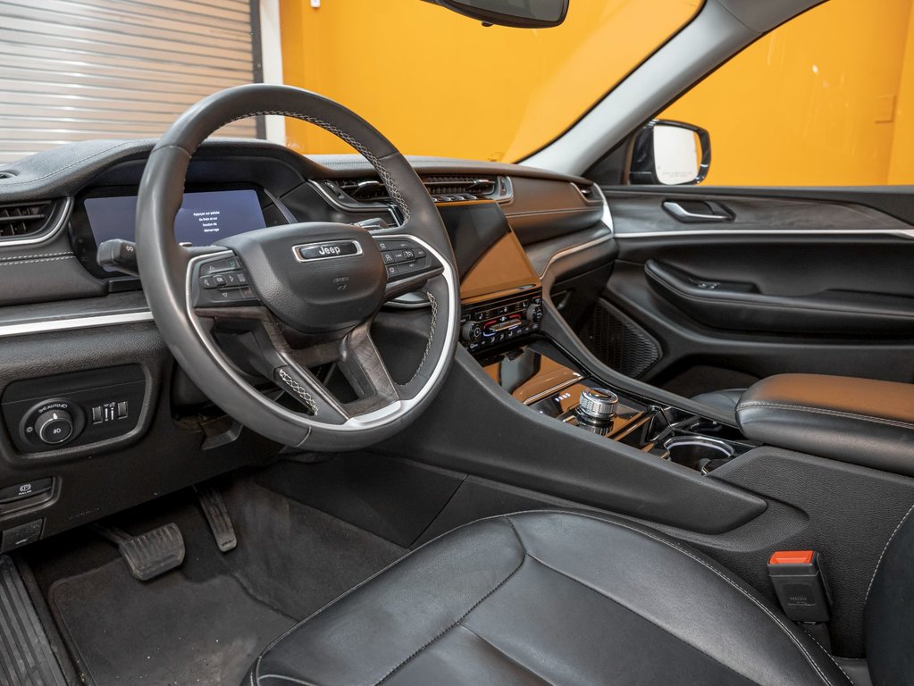 2023 Jeep Grand Cherokee in St-Jérôme, Quebec - 2 - w1024h768px