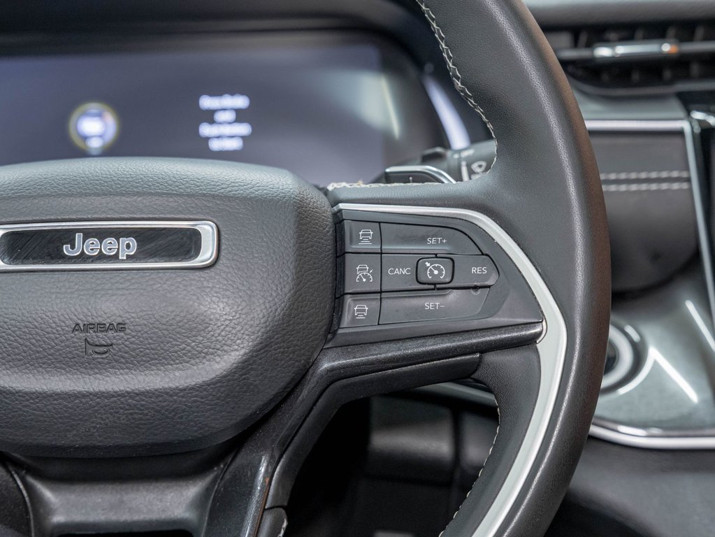 2023 Jeep Grand Cherokee in St-Jérôme, Quebec - 16 - w1024h768px