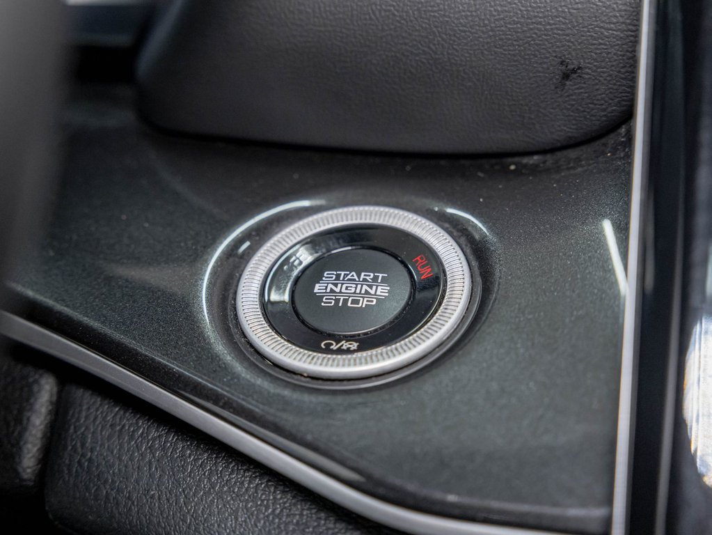 2023 Jeep Grand Cherokee in St-Jérôme, Quebec - 25 - w1024h768px