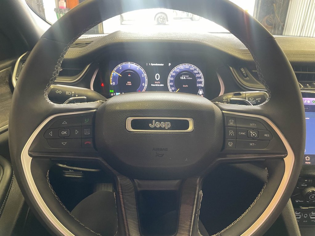 2024 Jeep Grand Cherokee in St-Jérôme, Quebec - 17 - w1024h768px