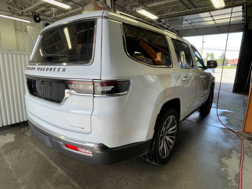 Jeep Grand Wagoneer  2022 à St-Jérôme, Québec - 9 - w1024h768px