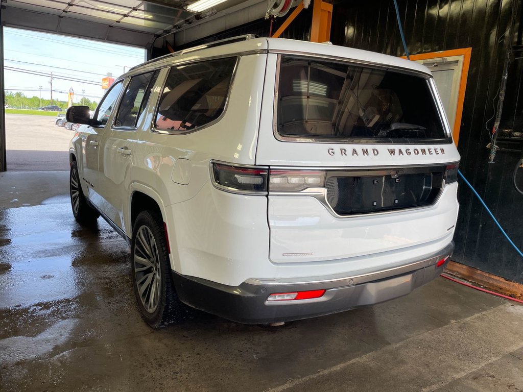 Jeep Grand Wagoneer  2022 à St-Jérôme, Québec - 6 - w1024h768px