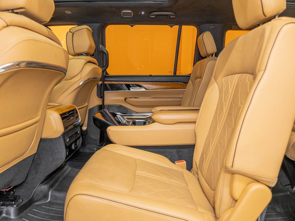 Jeep Grand Wagoneer  2022 à St-Jérôme, Québec - 31 - w1024h768px