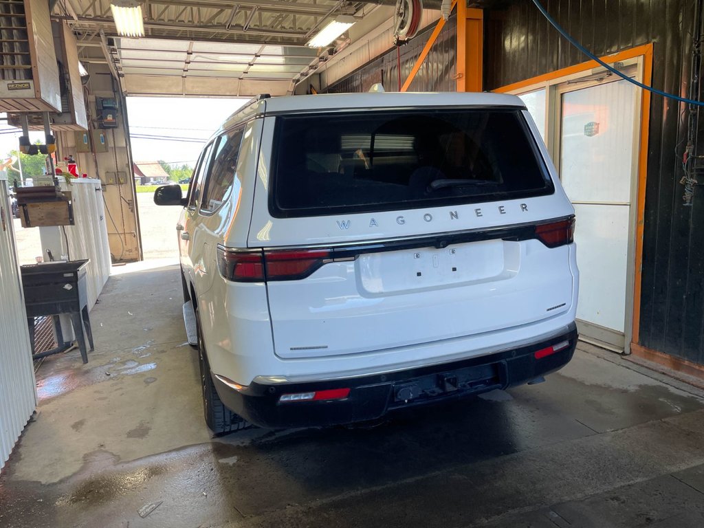 2023 Jeep Wagoneer in St-Jérôme, Quebec - 6 - w1024h768px