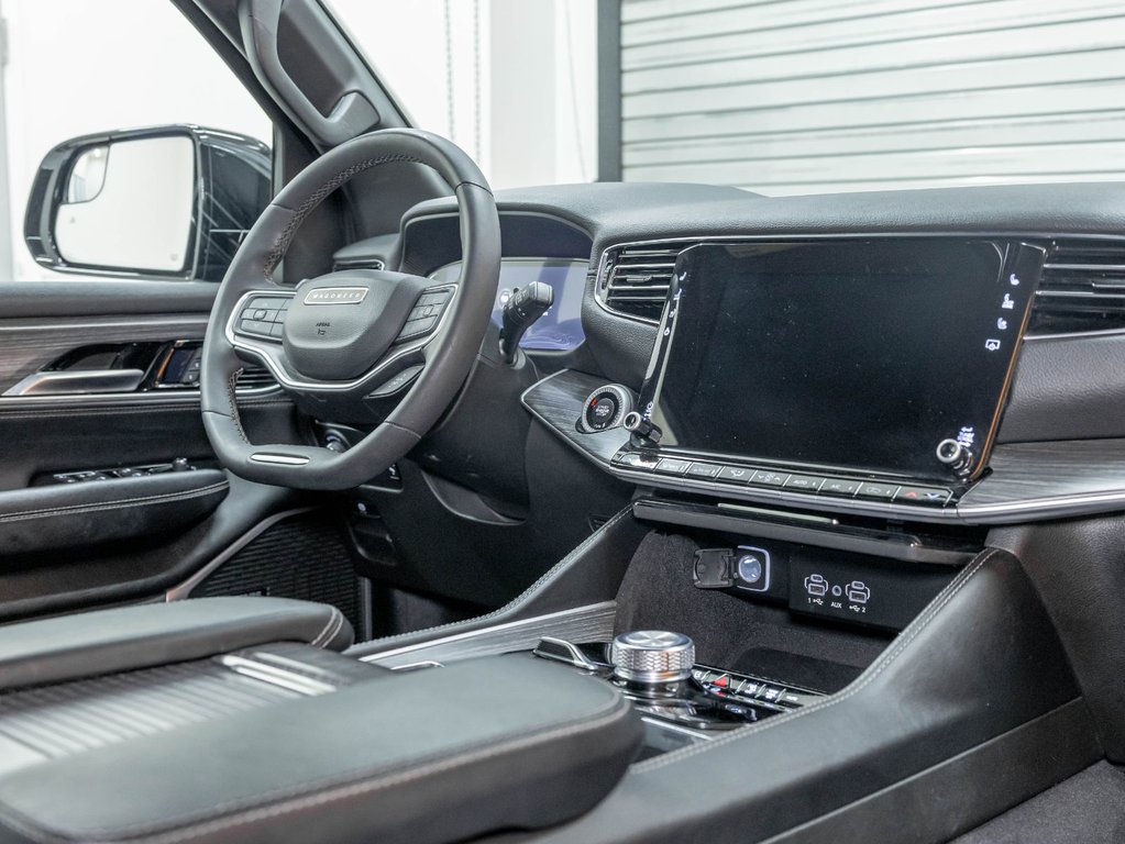 Jeep Wagoneer  2023 à St-Jérôme, Québec - 27 - w1024h768px