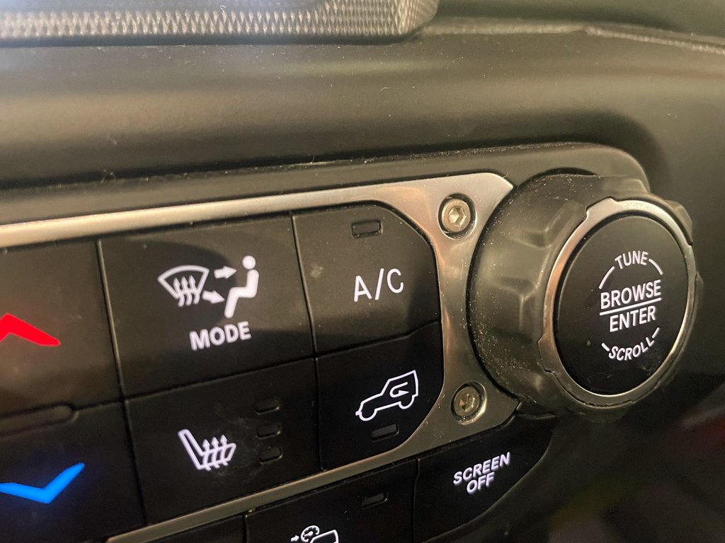 2021 Jeep Wrangler 4xe in St-Jérôme, Quebec - 14 - w1024h768px