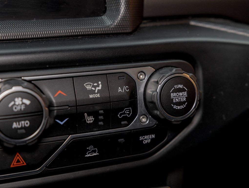 2021 Jeep Wrangler 4xe in St-Jérôme, Quebec - 21 - w1024h768px