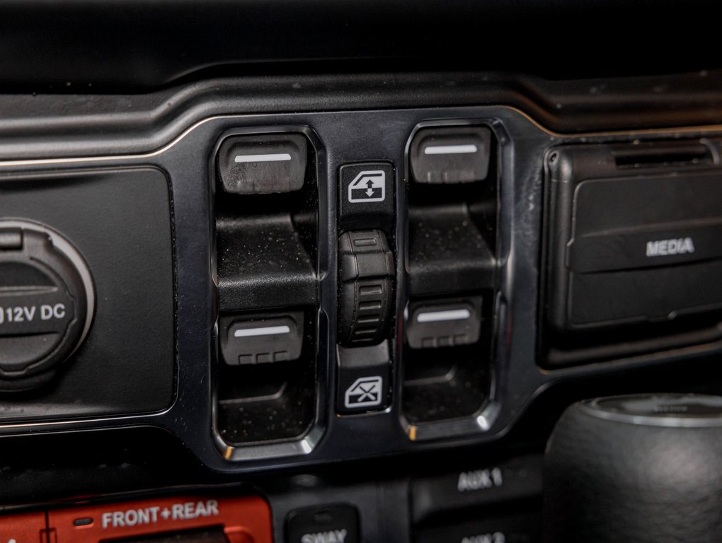 2021 Jeep Wrangler 4xe in St-Jérôme, Quebec - 22 - w1024h768px