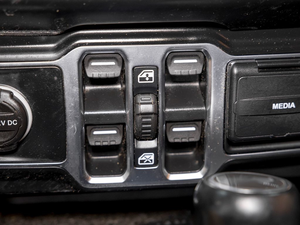 Jeep Wrangler 4xe  2021 à St-Jérôme, Québec - 27 - w1024h768px