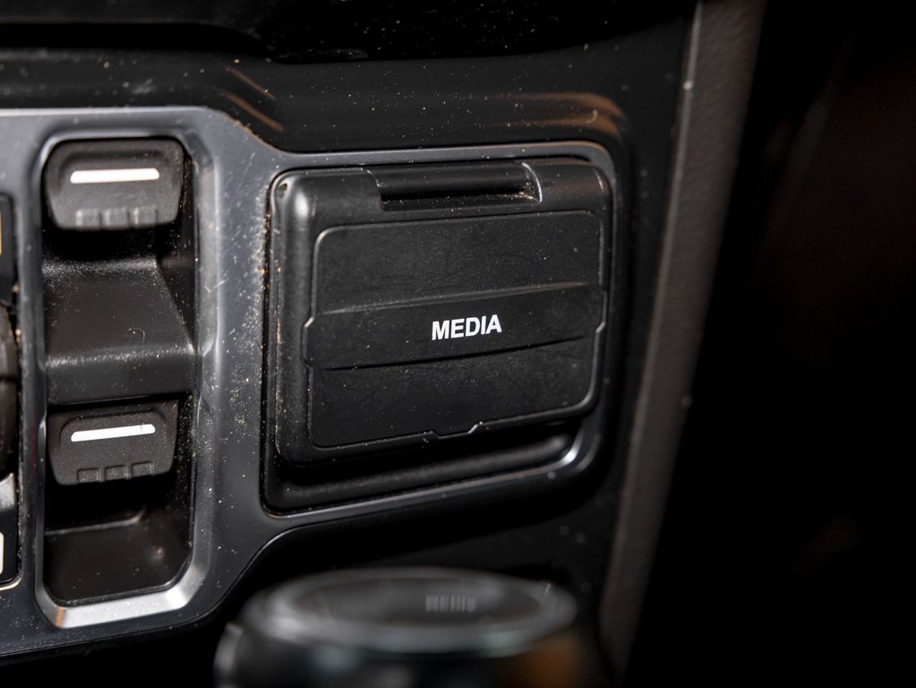 Jeep Wrangler 4xe  2021 à St-Jérôme, Québec - 24 - w1024h768px