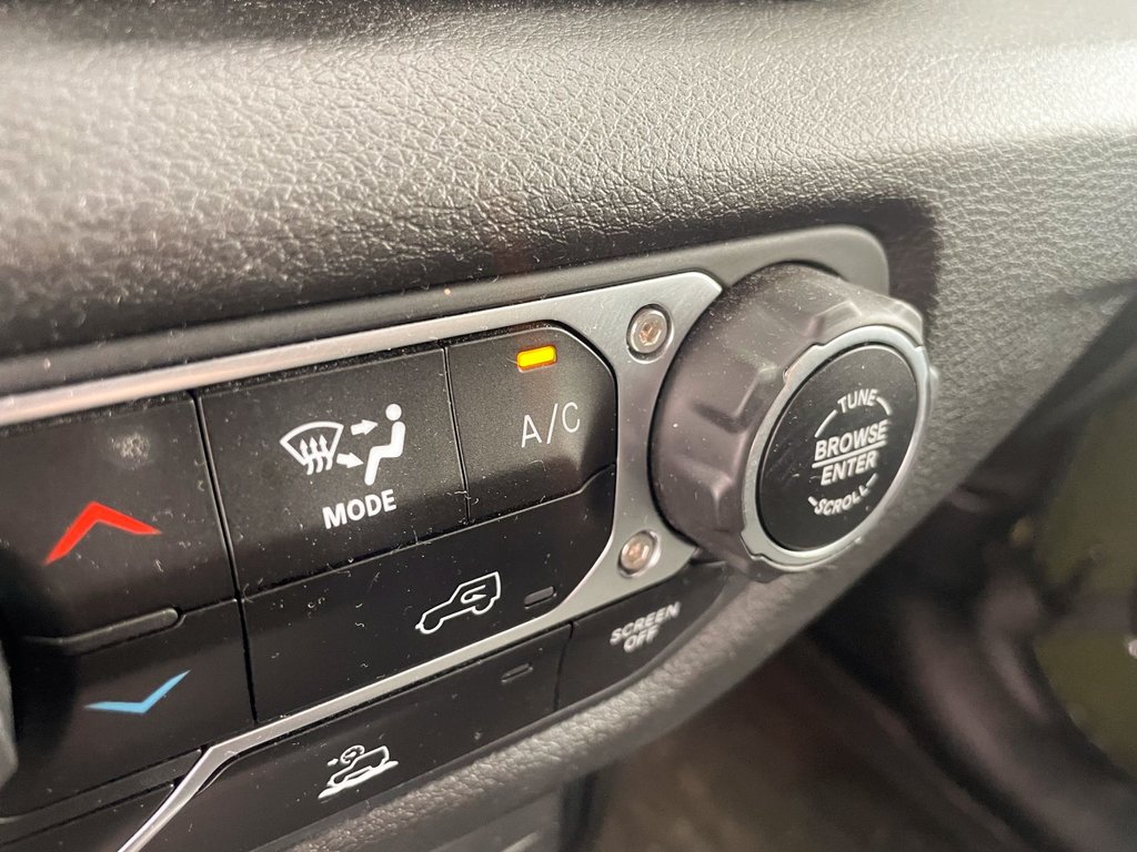 Jeep Wrangler 4xe  2024 à St-Jérôme, Québec - 13 - w1024h768px