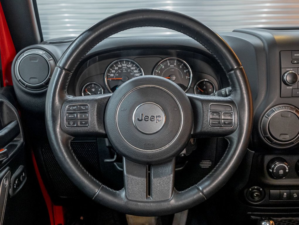 2018 Jeep WRANGLER JK UNLIMITED in St-Jérôme, Quebec - 17 - w1024h768px