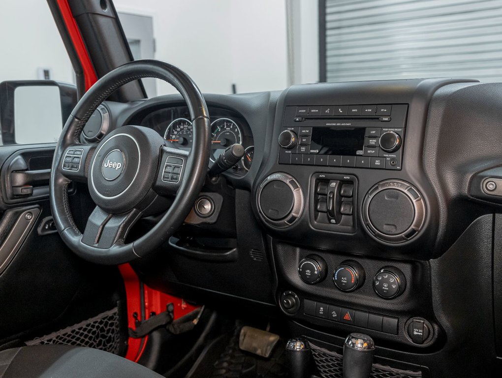 Jeep WRANGLER JK UNLIMITED  2018 à St-Jérôme, Québec - 16 - w1024h768px