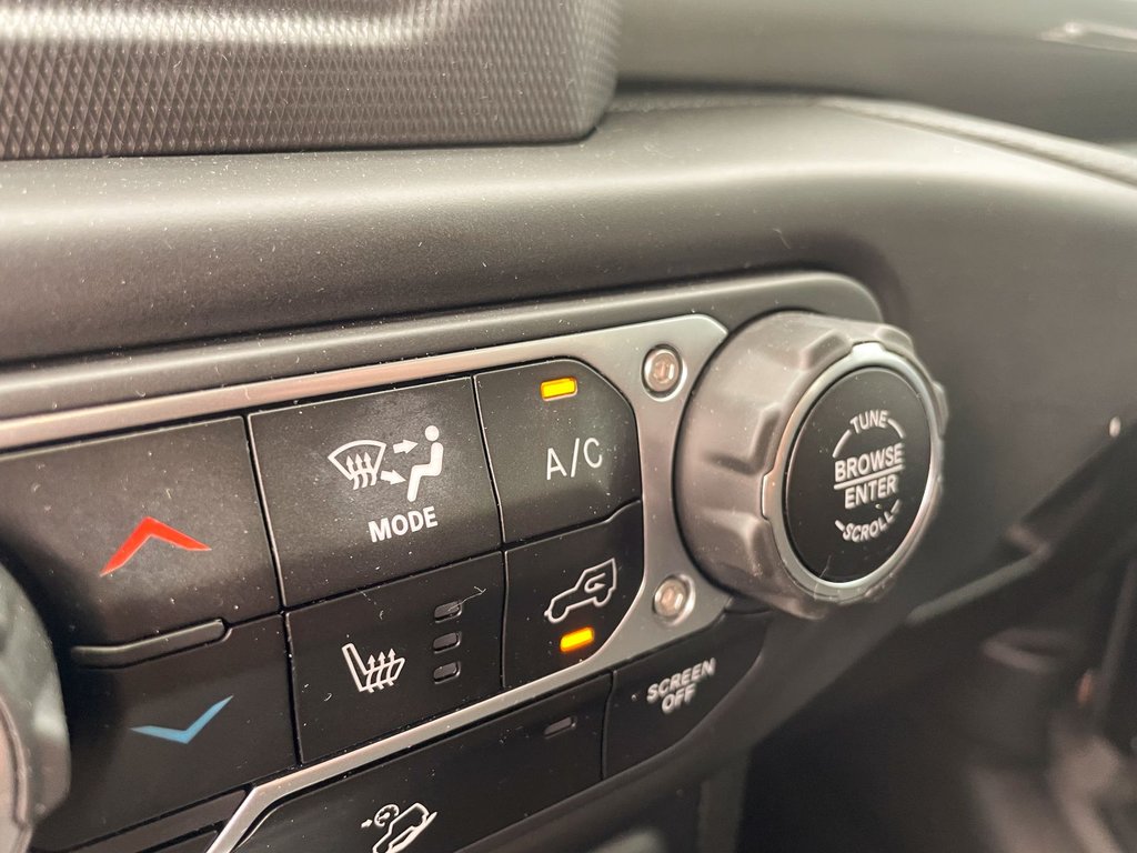 Jeep Wrangler Unlimited  2020 à St-Jérôme, Québec - 14 - w1024h768px
