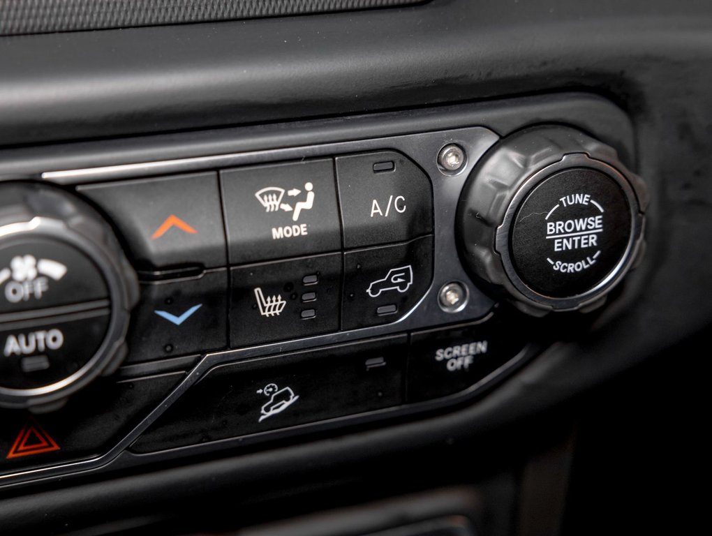 2020 Jeep Wrangler Unlimited in St-Jérôme, Quebec - 20 - w1024h768px