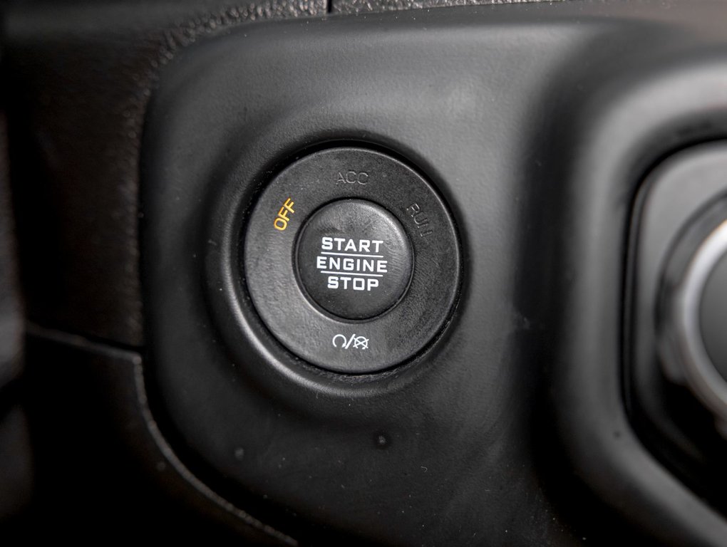 2020 Jeep Wrangler Unlimited in St-Jérôme, Quebec - 24 - w1024h768px