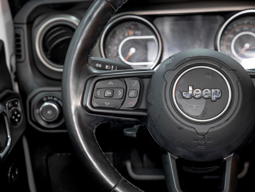 2020 Jeep Wrangler Unlimited in St-Jérôme, Quebec - 14 - w1024h768px