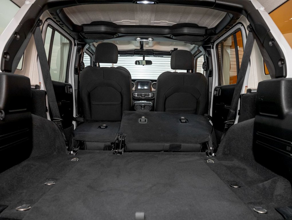 2020 Jeep Wrangler Unlimited in St-Jérôme, Quebec - 28 - w1024h768px