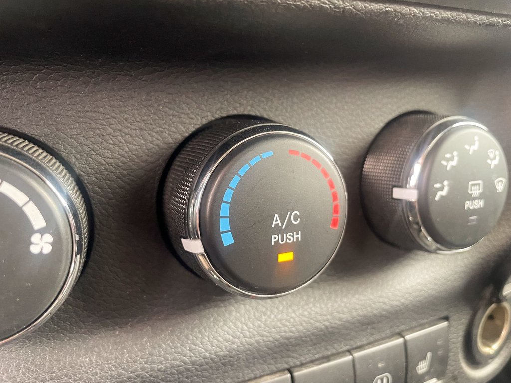 2018 Jeep Wrangler in St-Jérôme, Quebec - 13 - w1024h768px