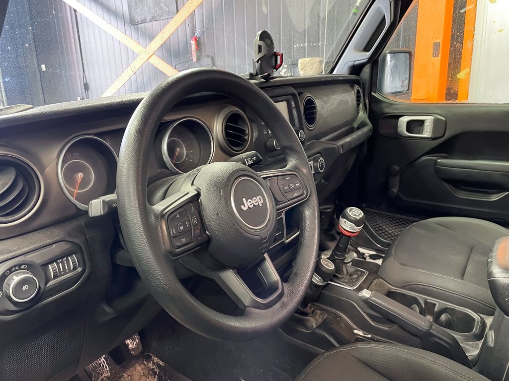 Jeep Wrangler  2019 à St-Jérôme, Québec - 3 - w1024h768px