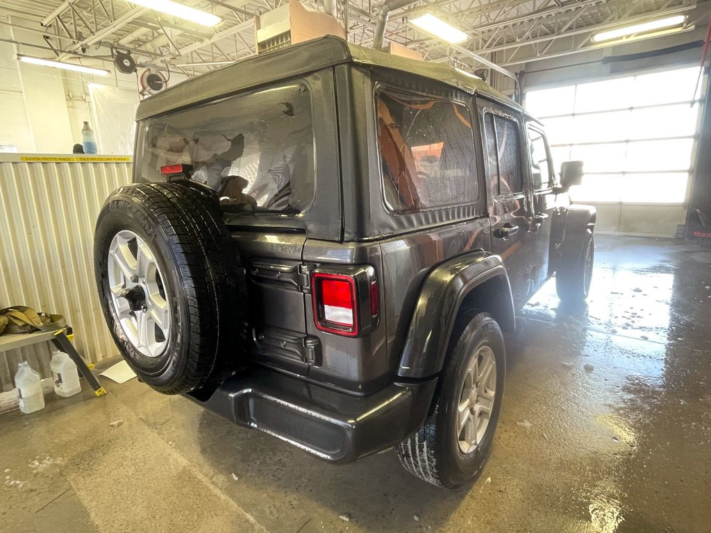 Jeep Wrangler  2021 à St-Jérôme, Québec - 8 - w1024h768px