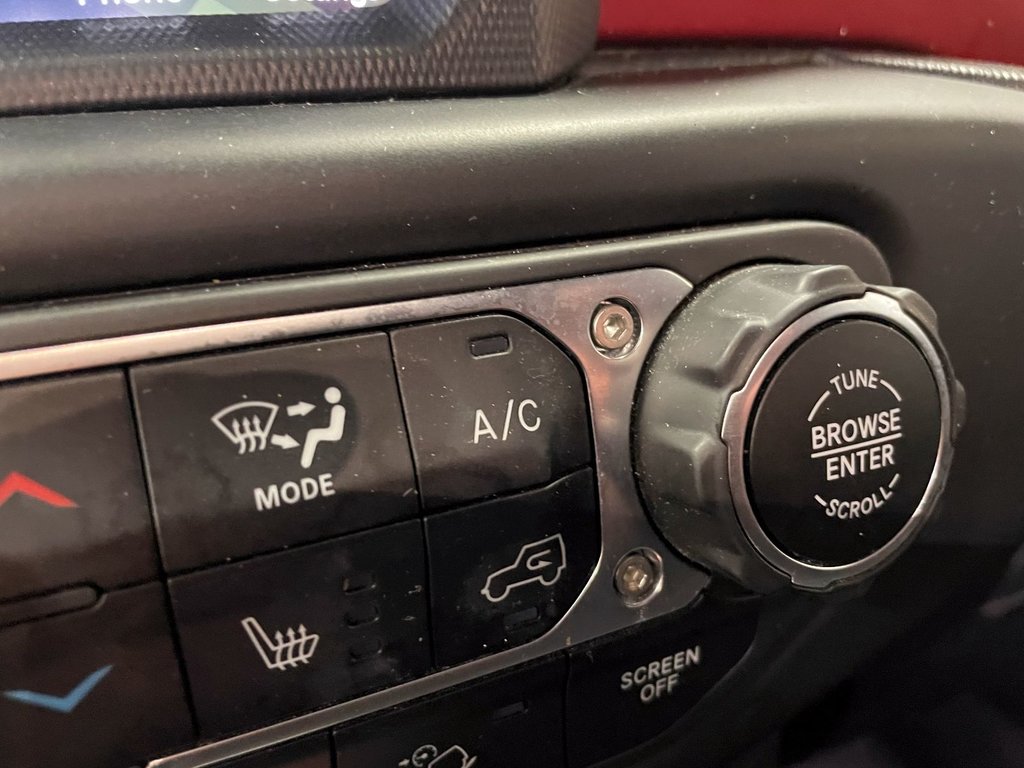 2021 Jeep Wrangler in St-Jérôme, Quebec - 16 - w1024h768px