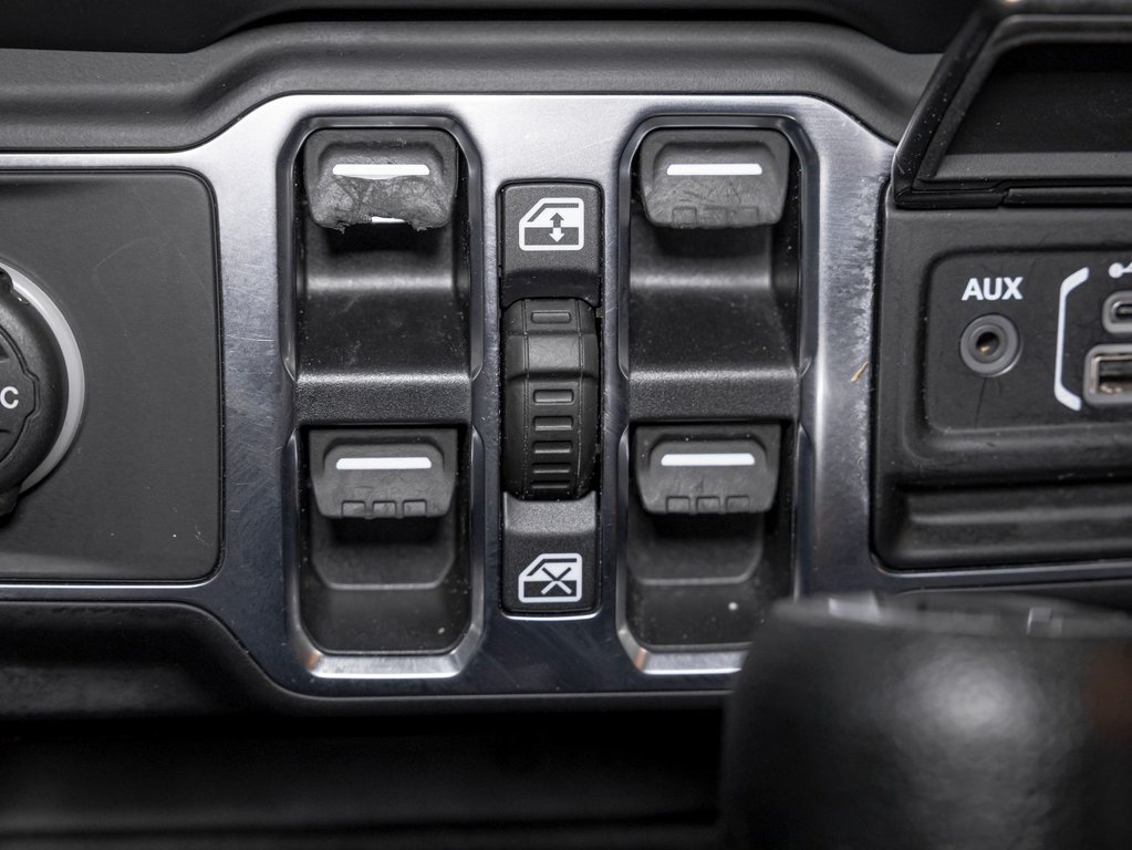 Jeep Wrangler  2021 à St-Jérôme, Québec - 24 - w1024h768px