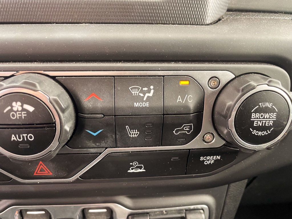 2021 Jeep Wrangler in St-Jérôme, Quebec - 14 - w1024h768px
