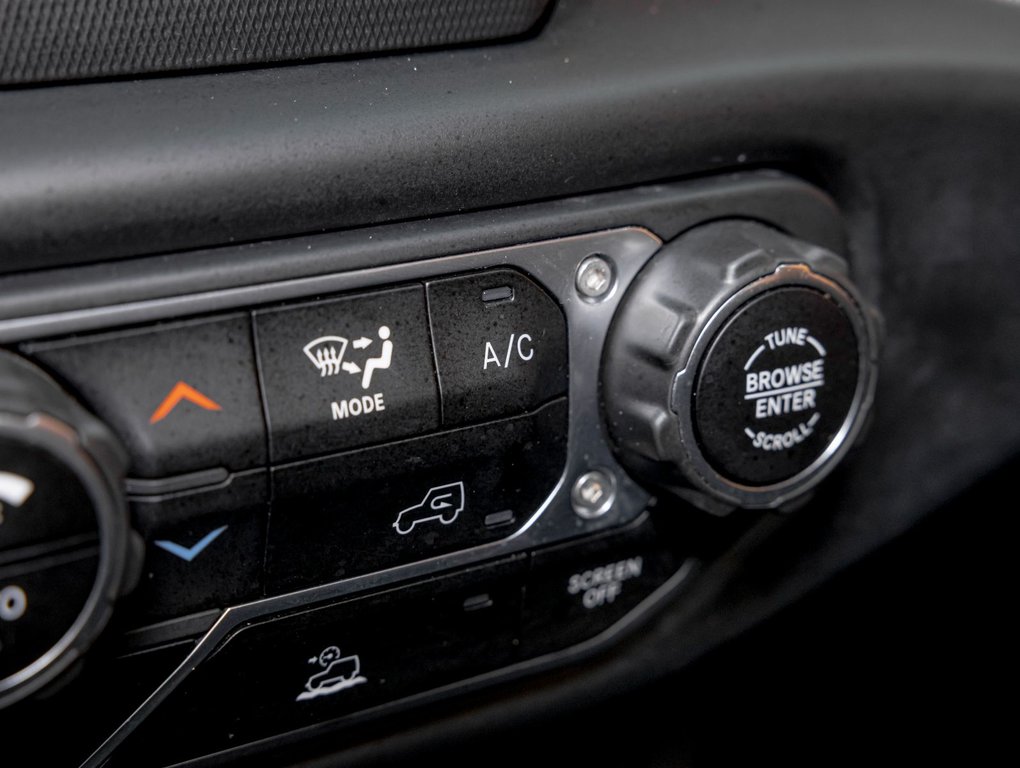 2021 Jeep Wrangler in St-Jérôme, Quebec - 21 - w1024h768px