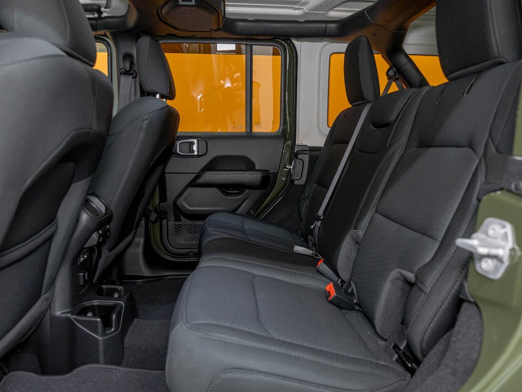 Jeep Wrangler  2021 à St-Jérôme, Québec - 26 - w1024h768px