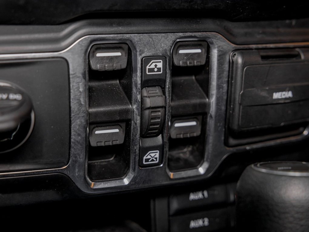 2022 Jeep Wrangler in St-Jérôme, Quebec - 23 - w1024h768px