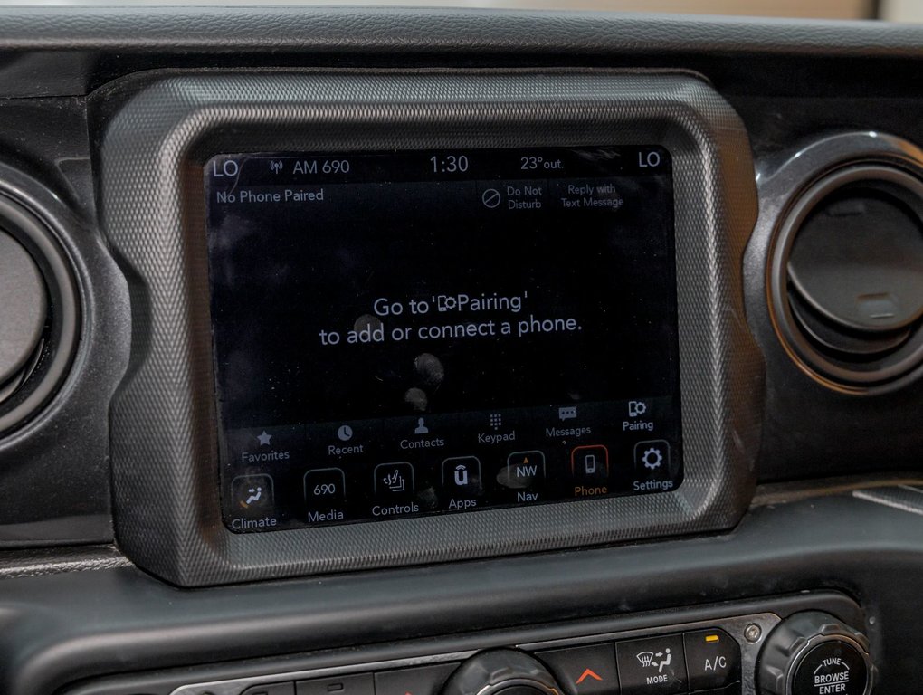 2022 Jeep Wrangler in St-Jérôme, Quebec - 17 - w1024h768px
