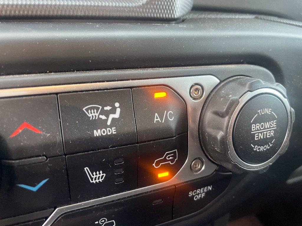 2023 Jeep Wrangler in St-Jérôme, Quebec - 16 - w1024h768px