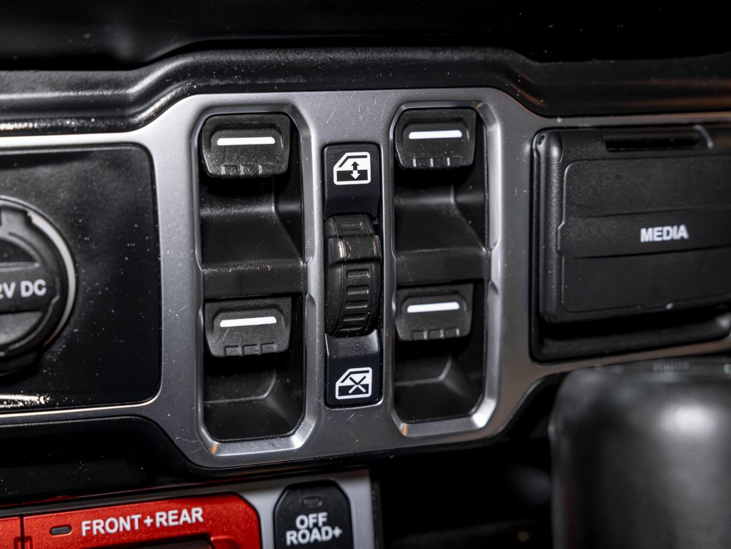 2023 Jeep Wrangler in St-Jérôme, Quebec - 27 - w1024h768px