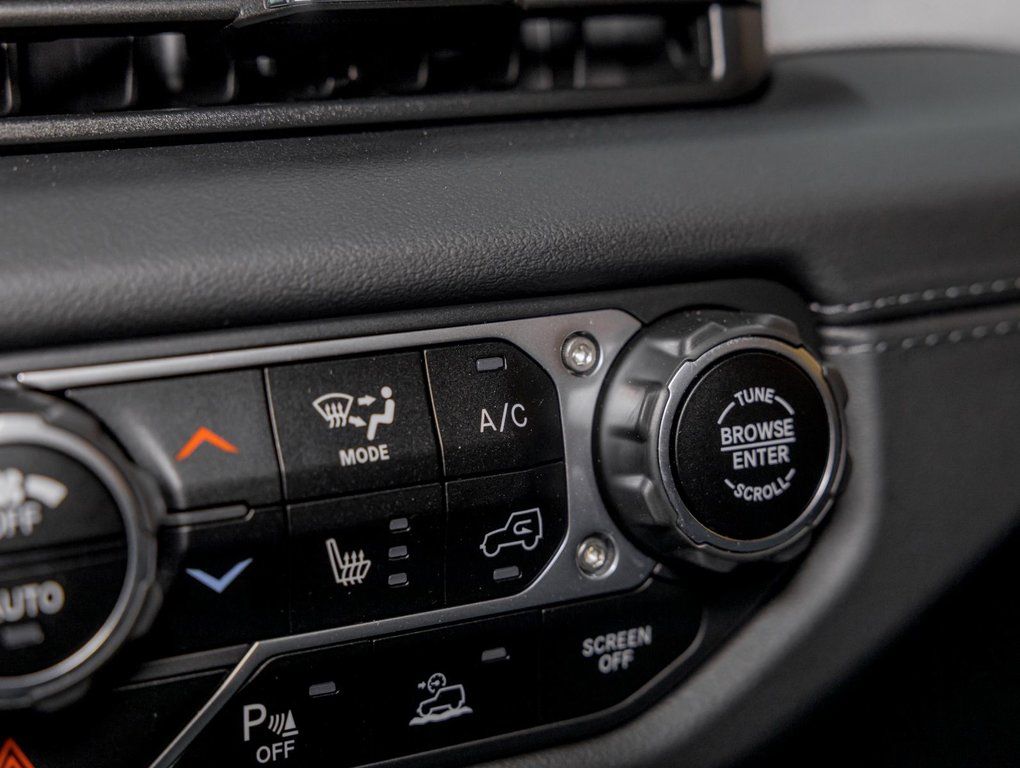 2024 Jeep Wrangler in St-Jérôme, Quebec - 22 - w1024h768px