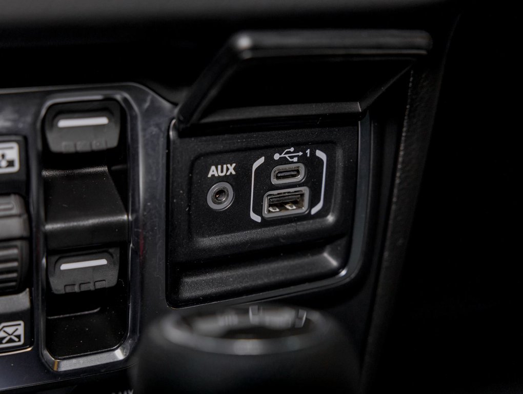 2024 Jeep Wrangler in St-Jérôme, Quebec - 24 - w1024h768px