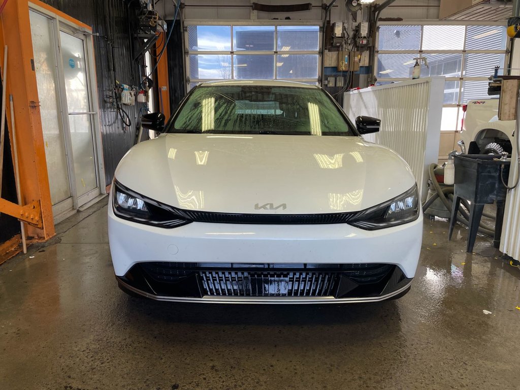 Kia EV6  2022 à St-Jérôme, Québec - 5 - w1024h768px
