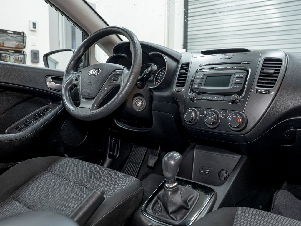 2018 Kia Forte in St-Jérôme, Quebec - 21 - w1024h768px