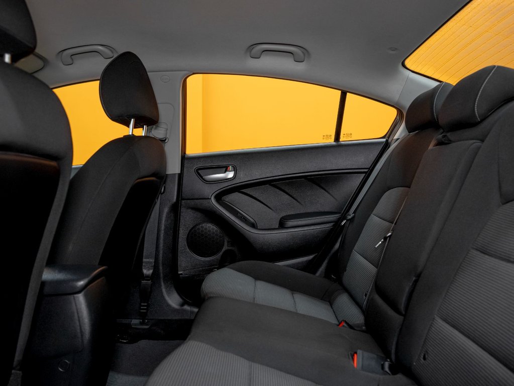 2018 Kia Forte in St-Jérôme, Quebec - 22 - w1024h768px