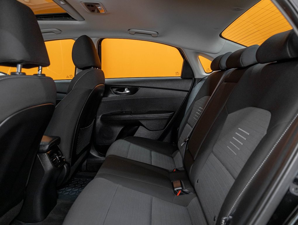 2021 Kia Forte in St-Jérôme, Quebec - 27 - w1024h768px