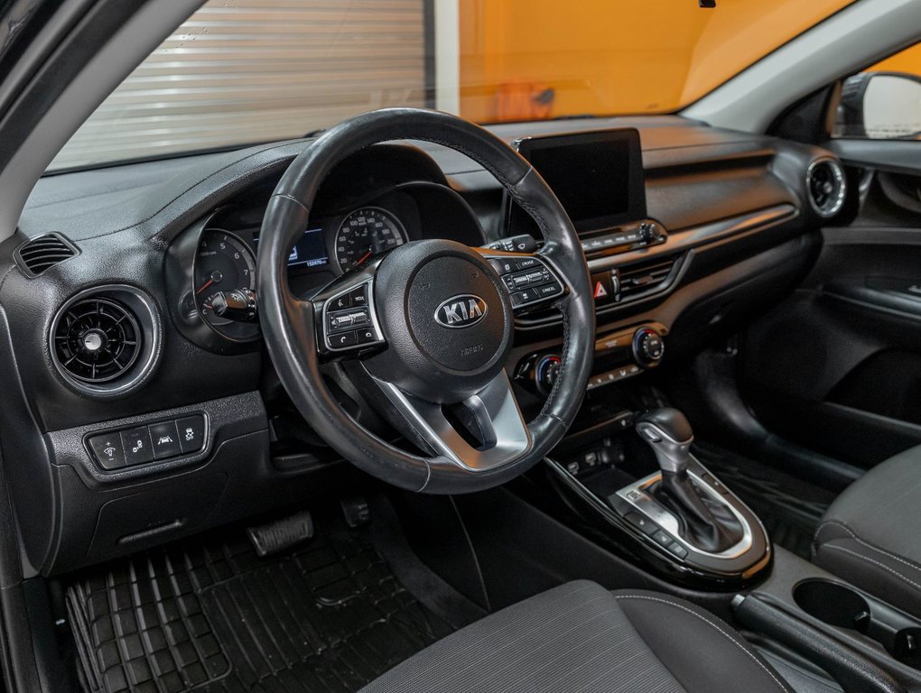 2021 Kia Forte in St-Jérôme, Quebec - 2 - w1024h768px