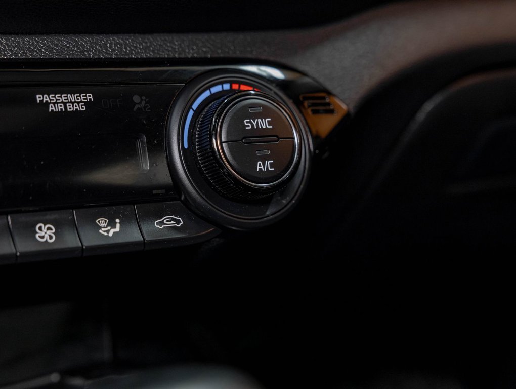 2021 Kia Forte in St-Jérôme, Quebec - 21 - w1024h768px