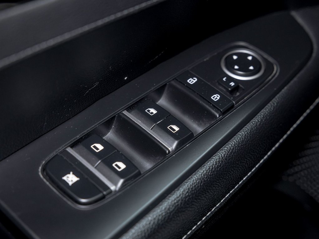 2021 Kia Forte in St-Jérôme, Quebec - 25 - w1024h768px